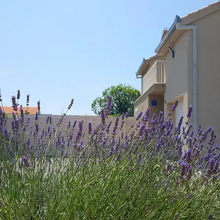 Elysium - Beautiful Family House With Heated Pool * Kaštela