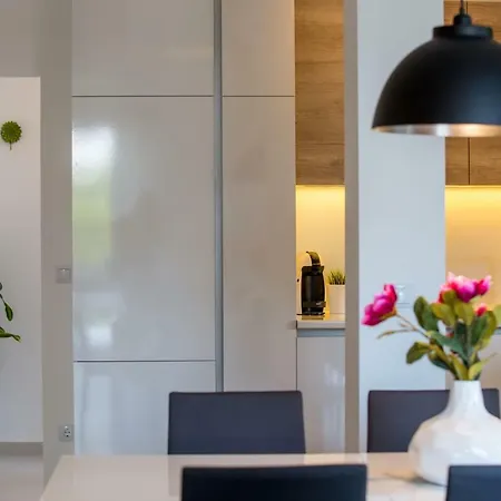Elysium - Beautiful Family House With Heated Pool Villa Kaštela