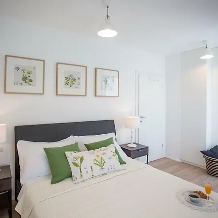 Villa Elysium - Beautiful Family House With Heated Pool